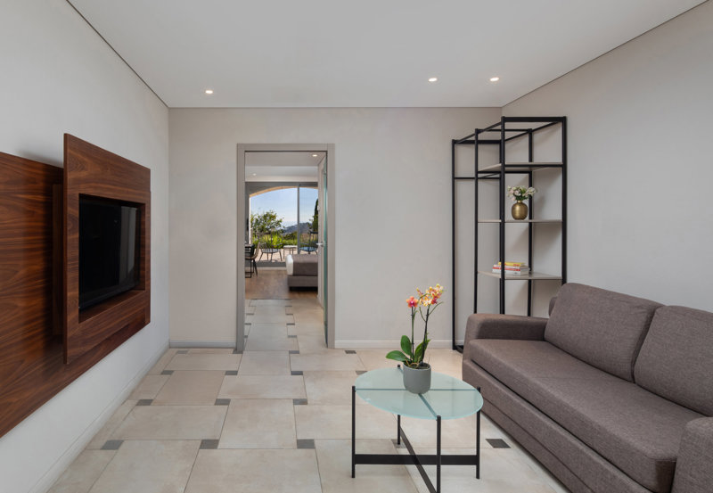 Golden_Crown_Nazareth_DeluxeApartment_1