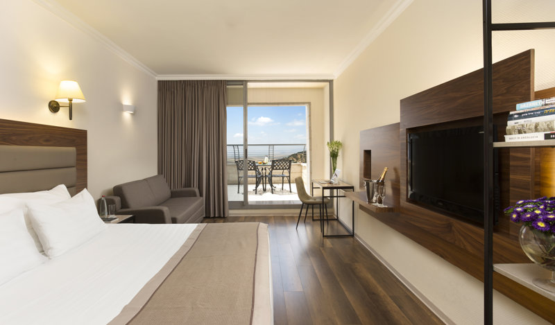 golden_crown_hotels 106/120