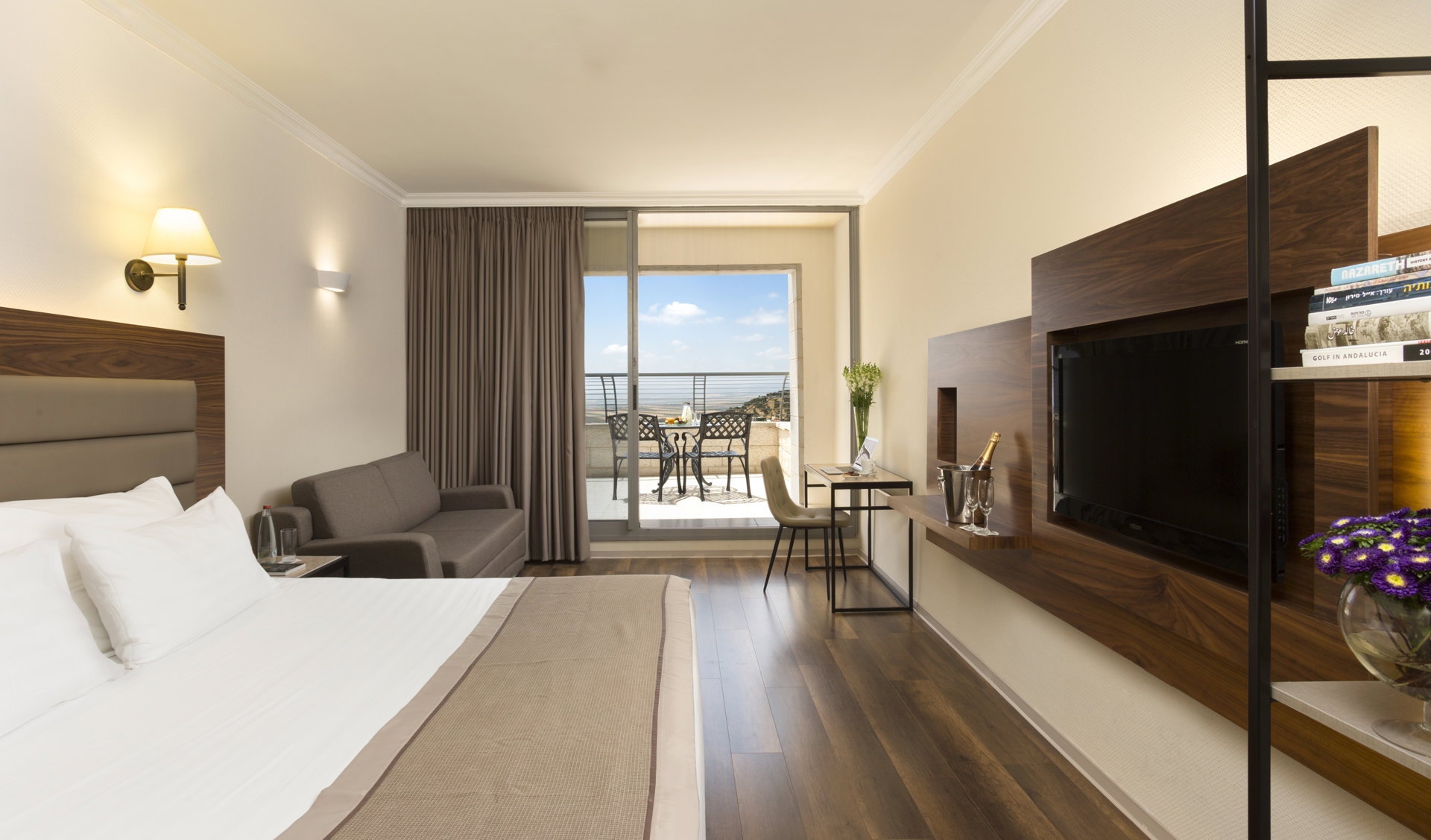 golden_crown_hotels 106/120