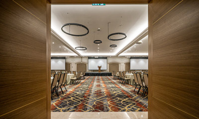 Golden Crown Hotel Halls King Louis Ballroom