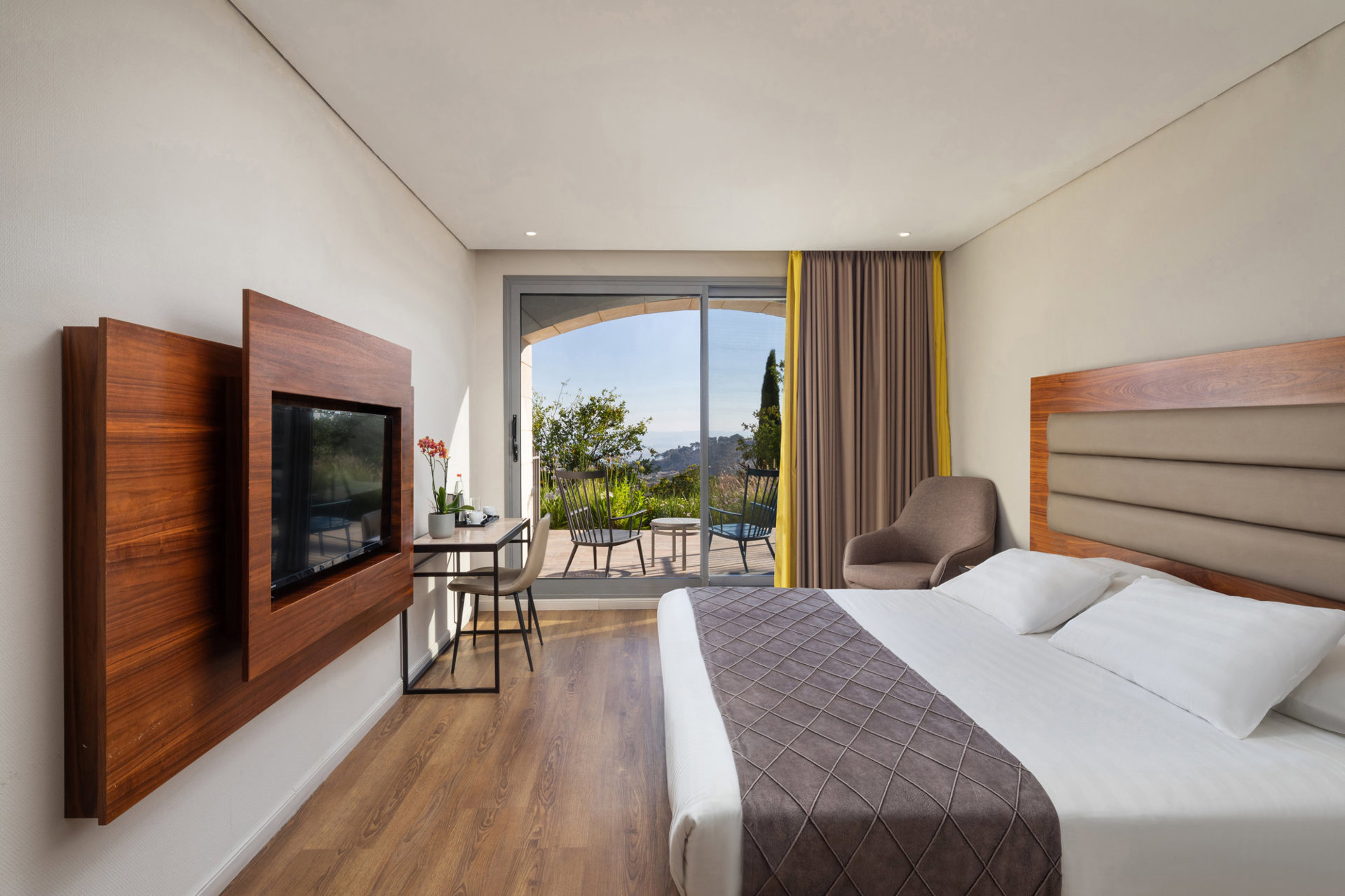 Golden_Crown_Nazareth_DeluxeApartment2